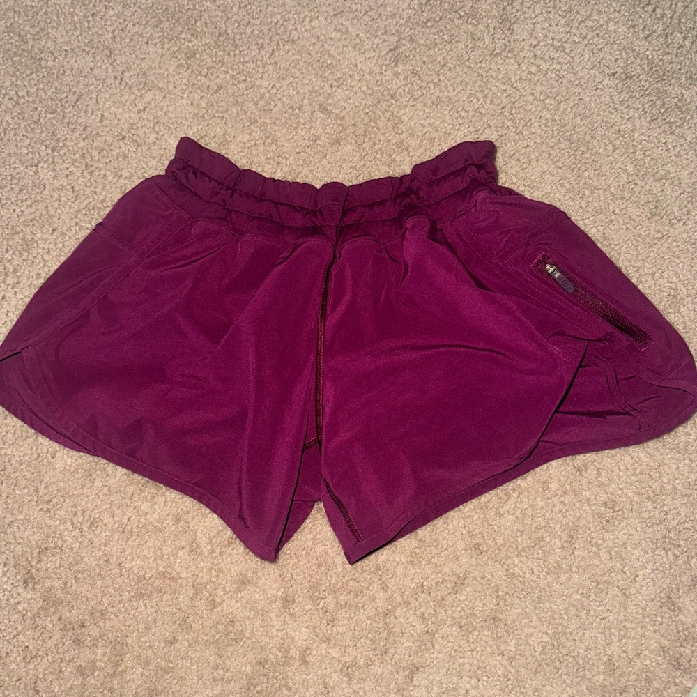 lululemon mid rise track that shorts